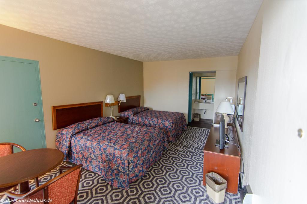 University Inn - Auburn Zewnętrze zdjęcie