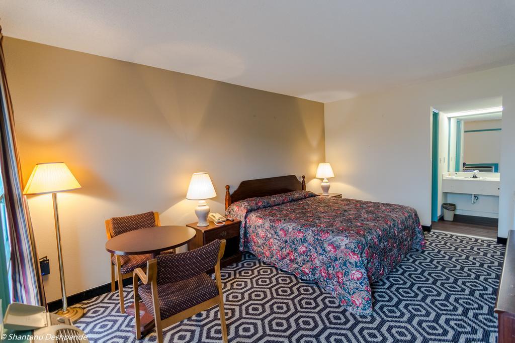 University Inn - Auburn Zewnętrze zdjęcie